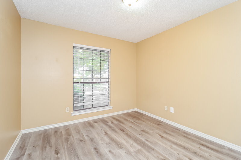 2,115/Mo, 4900 Barberry Dr Fort Worth, TX 76133 Bedroom View