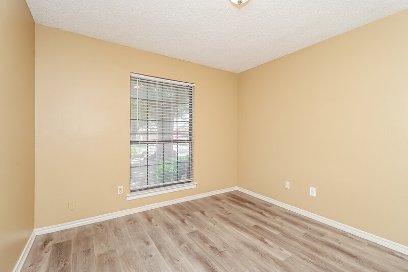 2,115/Mo, 4900 Barberry Dr Fort Worth, TX 76133 Bedroom View 2