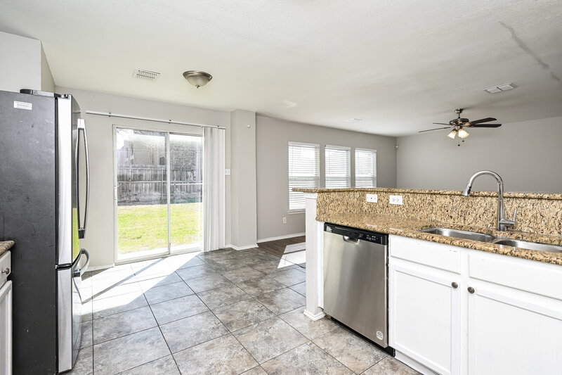 2,200/Mo, 4649 Sea Ridge Dr Fort Worth, TX 76133 Dining Room View