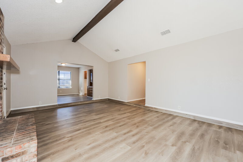 1,770/Mo, 3621 Willowbrook Dr Fort Worth, TX 76133 Living Room View 2