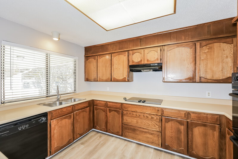 1,770/Mo, 3621 Willowbrook Dr Fort Worth, TX 76133 Kitchen View