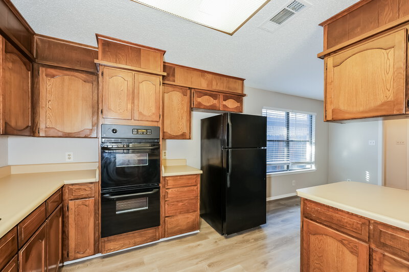 1,770/Mo, 3621 Willowbrook Dr Fort Worth, TX 76133 Kitchen View 4
