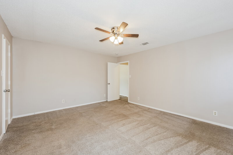 1,770/Mo, 3621 Willowbrook Dr Fort Worth, TX 76133 Main Bedroom View 2