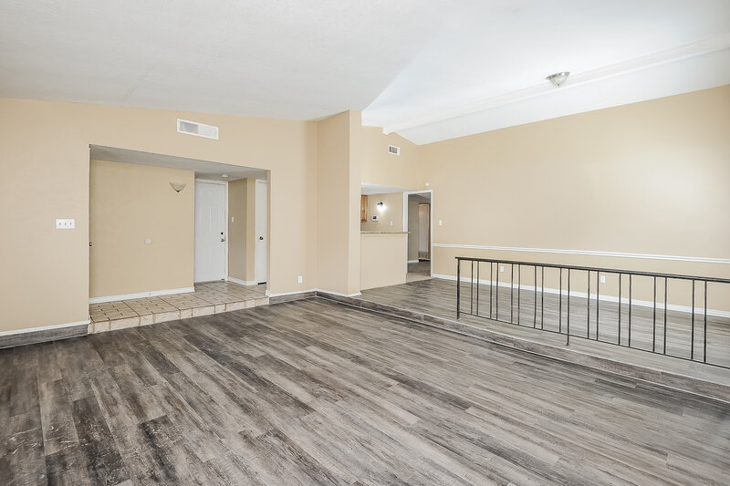 2,170/Mo, 7609 Xavier Dr Fort Worth, TX 76133 Living Room View 3