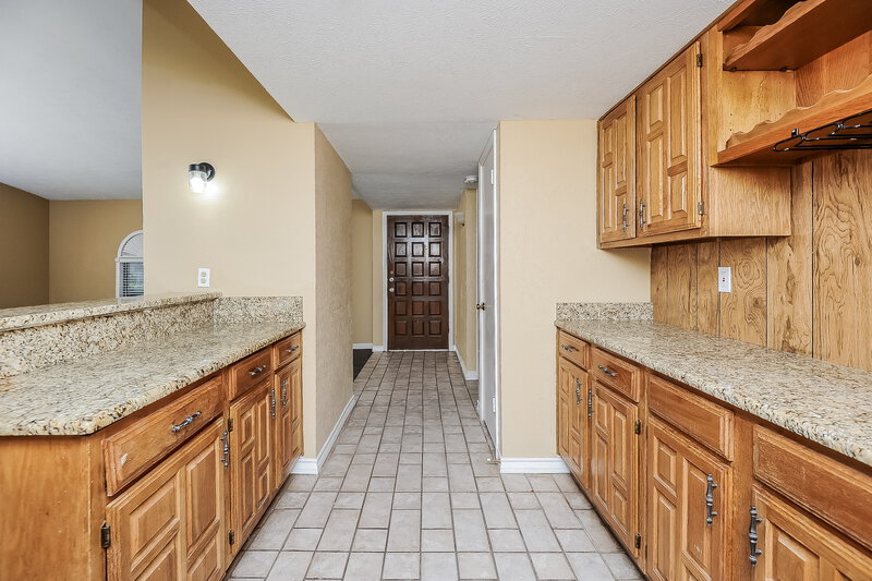 2,170/Mo, 7609 Xavier Dr Fort Worth, TX 76133 Kitchenette View 2