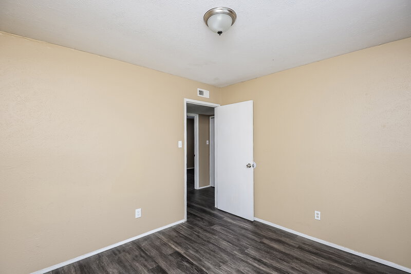 2,170/Mo, 7609 Xavier Dr Fort Worth, TX 76133 Bedroom View 7