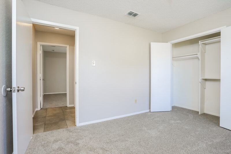 1,690/Mo, 1401 Lincolnshire Way Fort Worth, TX 76134 Bedroom View