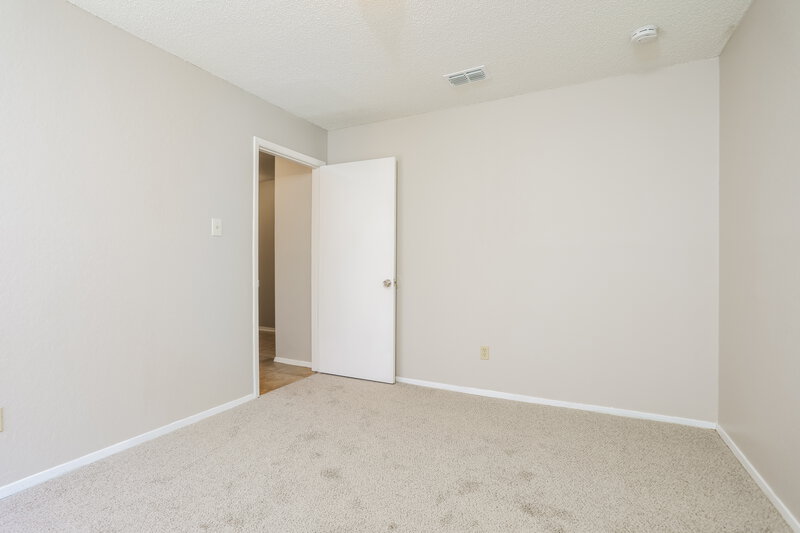 1,690/Mo, 1401 Lincolnshire Way Fort Worth, TX 76134 Bedroom View 2