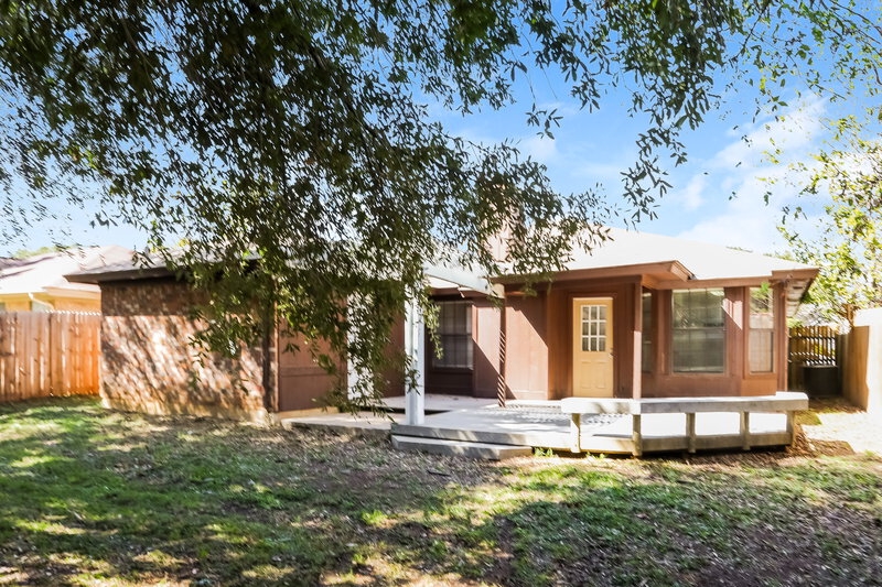 1,690/Mo, 1401 Lincolnshire Way Fort Worth, TX 76134 Rear View 3