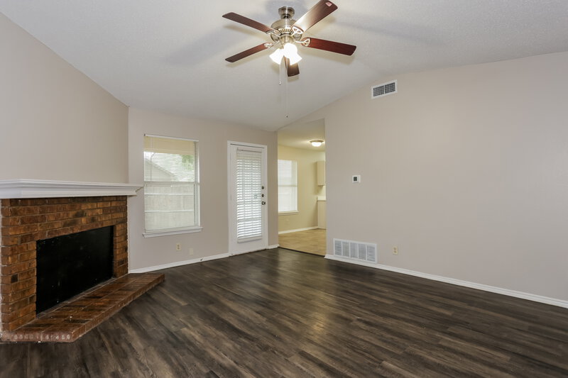 1,765/Mo, 8120 Camelot Rd Fort Worth, TX 76134 Misc View 4