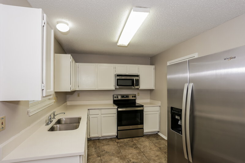 1,730/Mo, 8120 Camelot Rd Fort Worth, TX 76134 Kitchen View