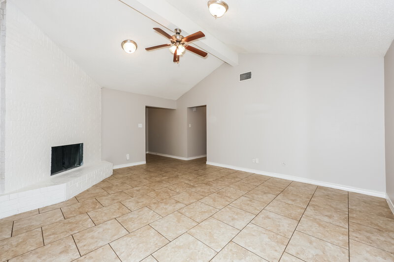 1,940/Mo, 1837 Heidelberg Dr Fort Worth, TX 76134 Living Room View