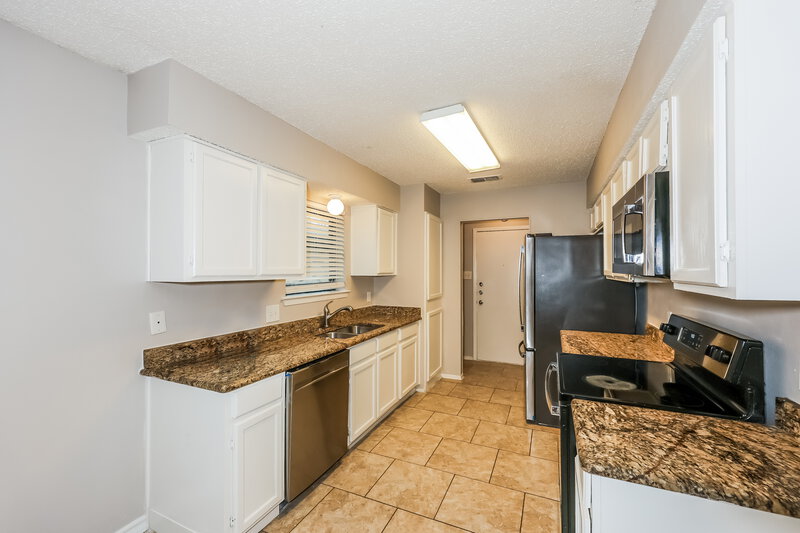 1,940/Mo, 1837 Heidelberg Dr Fort Worth, TX 76134 Kitchen View