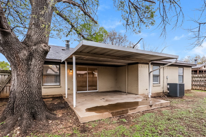 1,940/Mo, 1837 Heidelberg Dr Fort Worth, TX 76134 Rear View 2