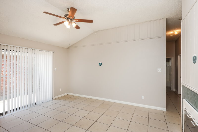 1,610/Mo, 1416 Horncastle St Fort Worth, TX 76134 Living Room View 2