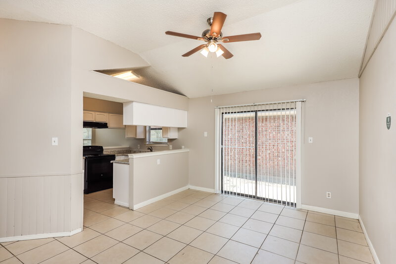 1,610/Mo, 1416 Horncastle St Fort Worth, TX 76134 Living Room View 3