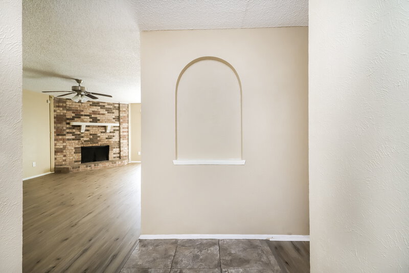 2,270/Mo, 7962 Southbrook Circle Fort Worth, TX 76134 Foyer View