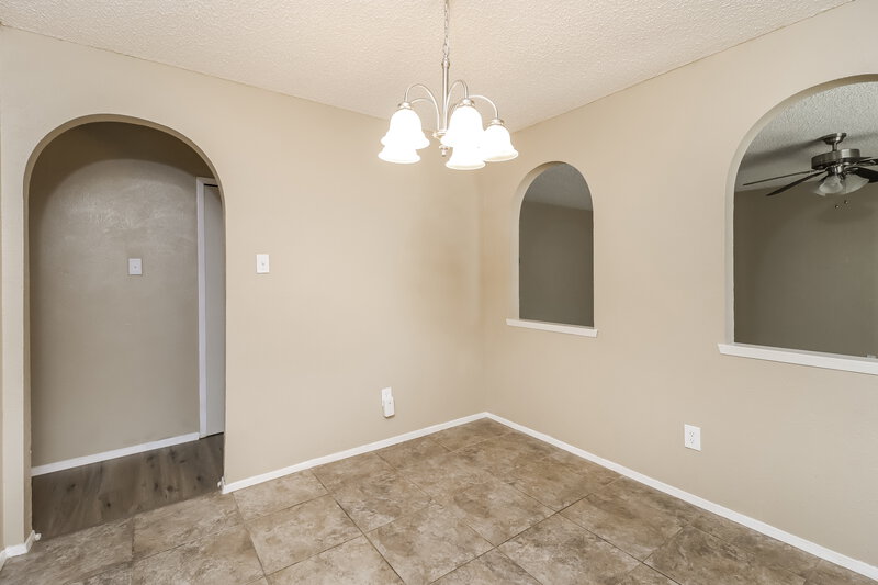2,270/Mo, 7962 Southbrook Circle Fort Worth, TX 76134 Dining Room View 2
