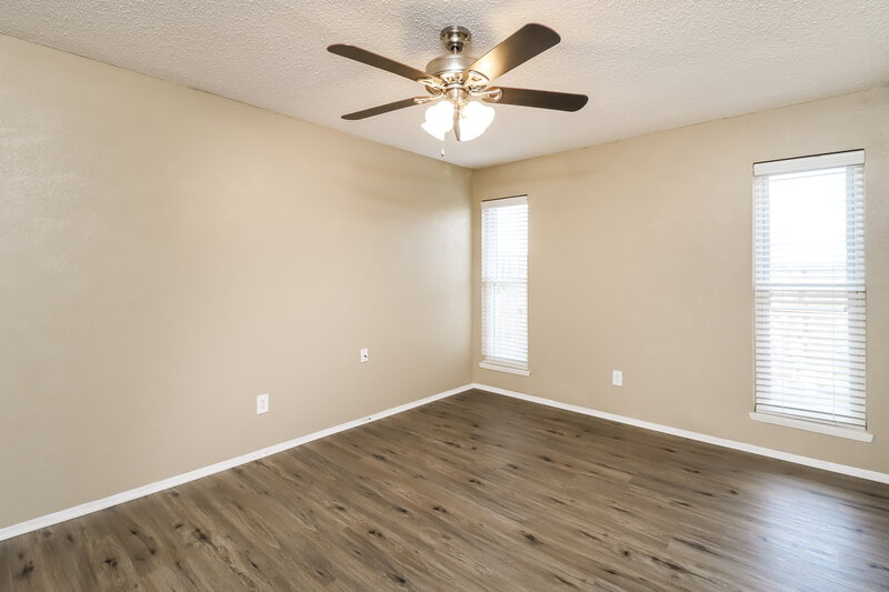 2,270/Mo, 7962 Southbrook Circle Fort Worth, TX 76134 Main Bedroom View