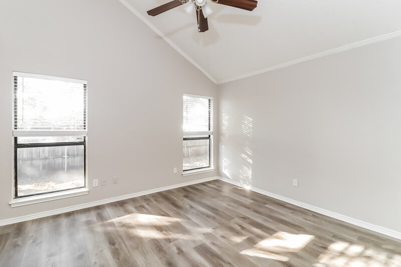 2,055/Mo, 1609 Willow Park Dr Fort Worth, TX 76134 Main Bedroom View