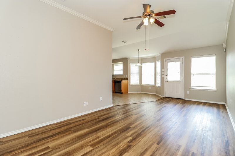 1,865/Mo, 2145 Shane Ave Fort Worth, TX 76134 Living Room View 3