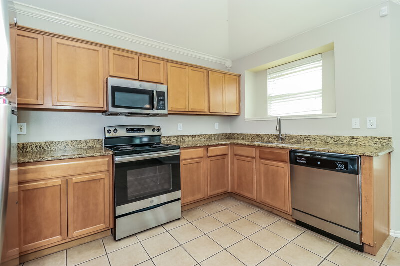 1,865/Mo, 2145 Shane Ave Fort Worth, TX 76134 Kitchen View