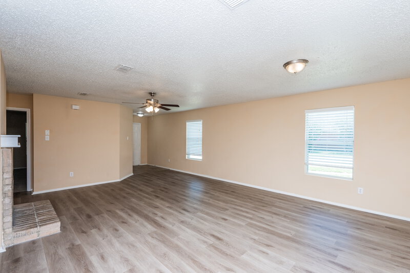 2,030/Mo, 5301 Prestwick Dr Fort Worth, TX 76135 Living Room View 2