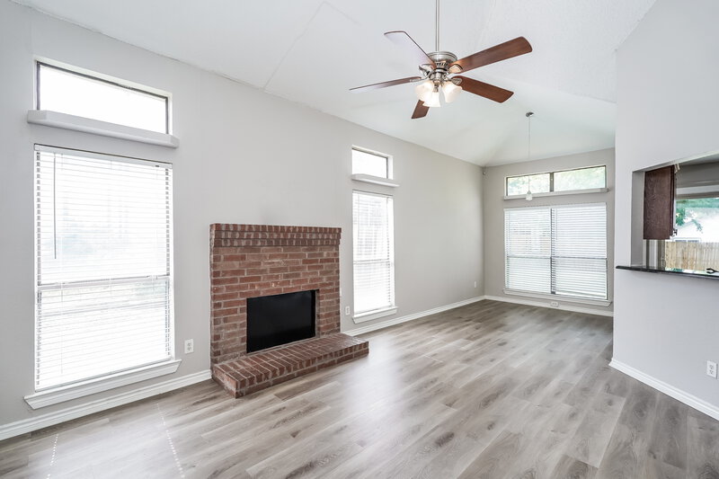 1,815/Mo, 6721 Rhea Ridge Dr Fort Worth, TX 76135 Living Room View 2