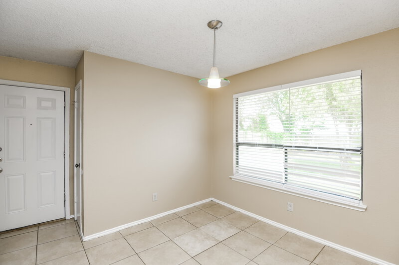 1,905/Mo, 7412 Blackthorn Dr Fort Worth, TX 76137 Dining Room View 2