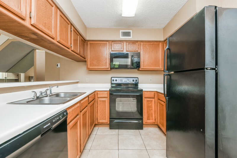 1,905/Mo, 7412 Blackthorn Dr Fort Worth, TX 76137 Kitchen View 2