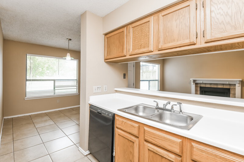 1,905/Mo, 7412 Blackthorn Dr Fort Worth, TX 76137 Kitchen View 3
