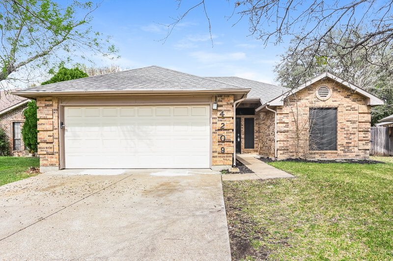1,940/Mo, 4209 Vincent Terrace Haltom City, TX 76137 External View