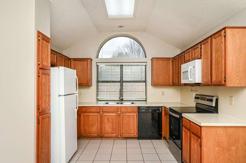1,940/Mo, 4209 Vincent Terrace Haltom City, TX 76137 Kitchen View