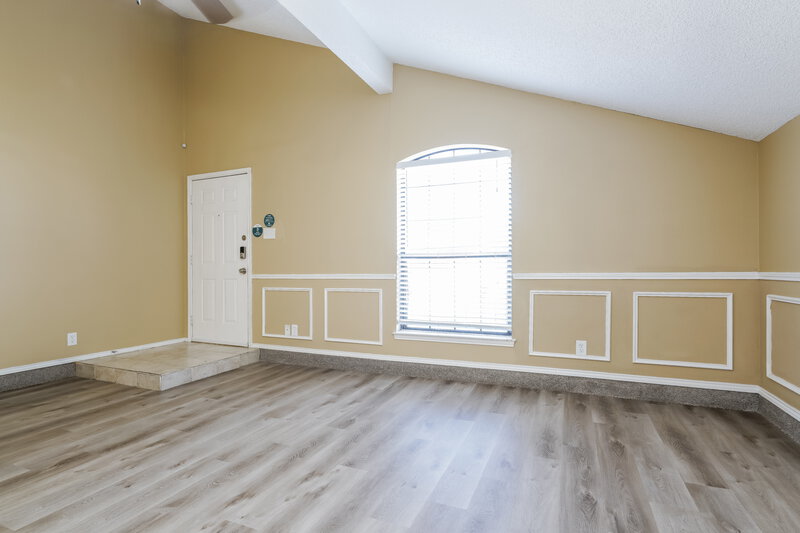 1,860/Mo, 4648 Prewett Rd Fort Worth, TX 76137 Living Room View 2