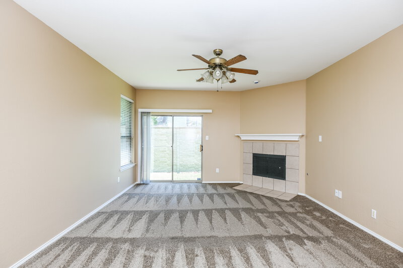 2,335/Mo, 5616 Desert Willow Ct Fort Worth, TX 76137 Living Room View