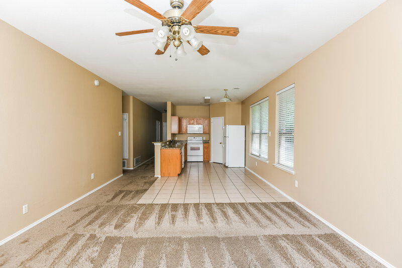 2,335/Mo, 5616 Desert Willow Ct Fort Worth, TX 76137 Living Room View 4