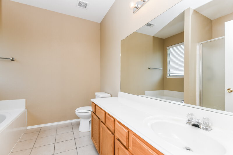 2,335/Mo, 5616 Desert Willow Ct Fort Worth, TX 76137 Bathroom View