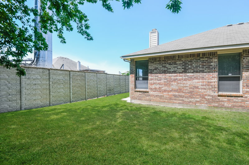 2,335/Mo, 5616 Desert Willow Ct Fort Worth, TX 76137 Rear View