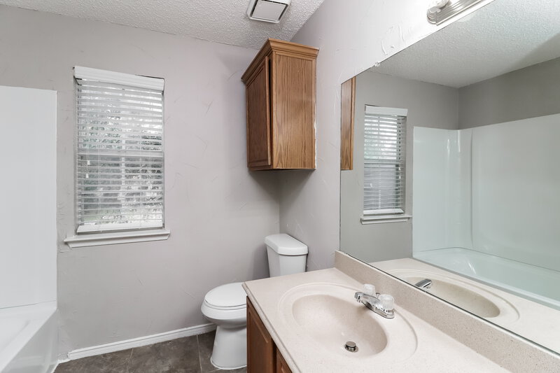 2,355/Mo, 4753 Bracken Dr Fort Worth, TX 76137 Bathroom View