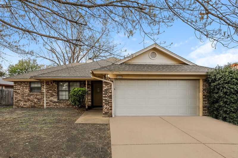 1,950/Mo, 6929 Egan Way Fort Worth, TX 76137 External View
