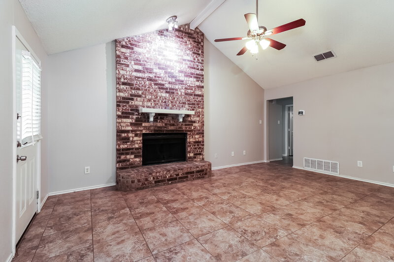 1,995/Mo, 6929 Egan Way Fort Worth, TX 76137 Living Room View