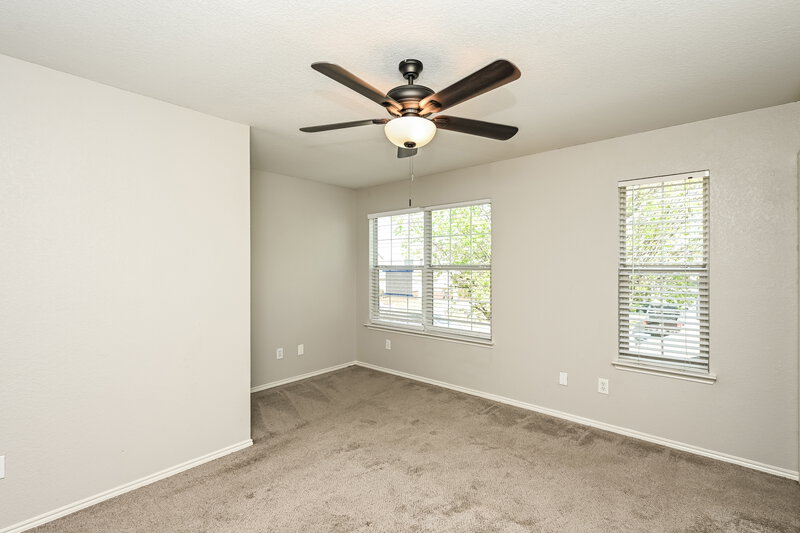 2,200/Mo, 1424 Pine Ln Fort Worth, TX 76140 Main Bedroom View 2