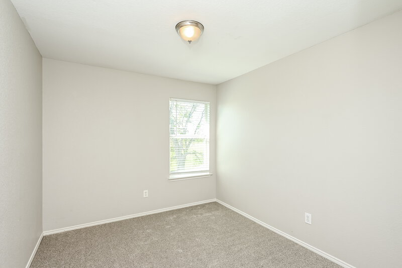 2,200/Mo, 1424 Pine Ln Fort Worth, TX 76140 Bedroom View