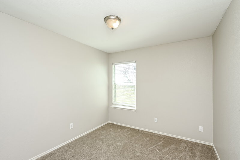 2,200/Mo, 1424 Pine Ln Fort Worth, TX 76140 Bedroom View 2