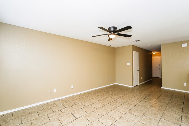 1,720/Mo, 1456 Pine Ln Fort Worth, TX 76140 Living Room View