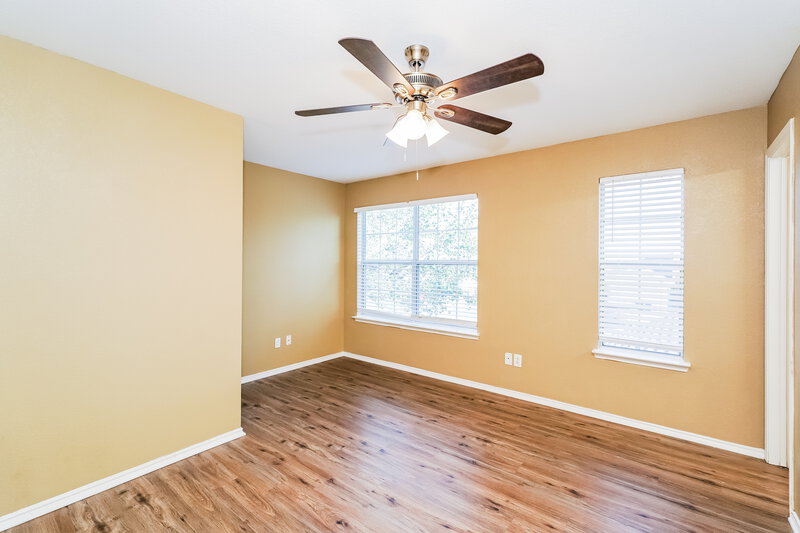 1,720/Mo, 1456 Pine Ln Fort Worth, TX 76140 Main Bedroom View 2