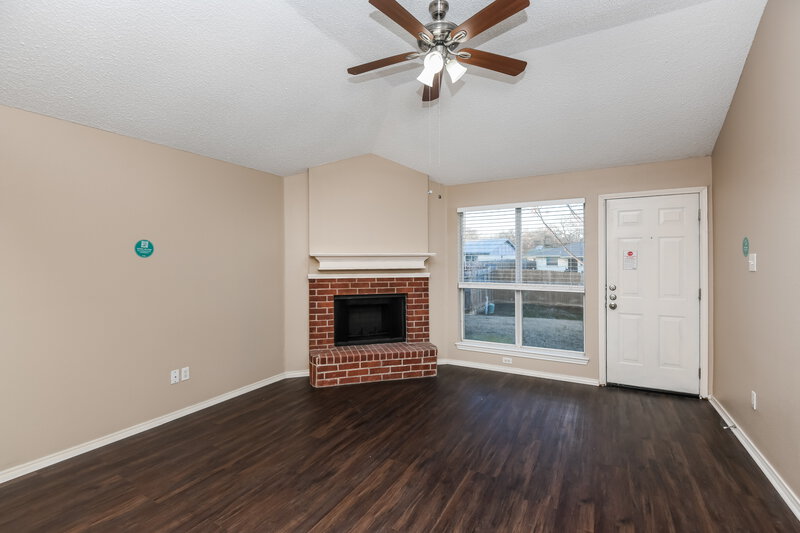 1,875/Mo, 3503 Nantucket Dr Forest Hill, TX 76140 Living Room View