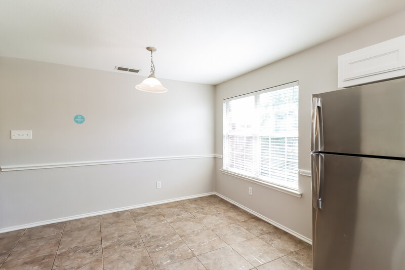 1,975/Mo, 2613 Crix Ln Fort Worth, TX 76140 Dining Room View