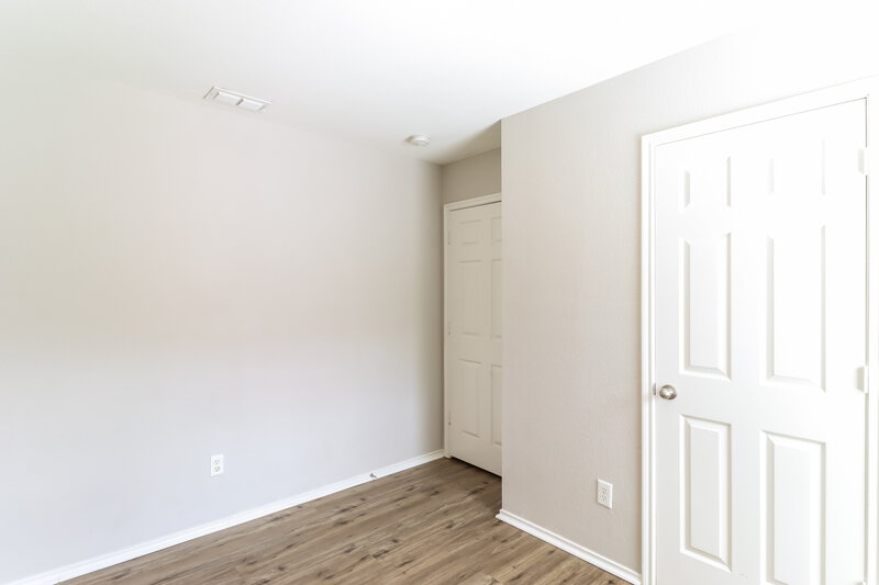 1,975/Mo, 2613 Crix Ln Fort Worth, TX 76140 Bedroom View 2