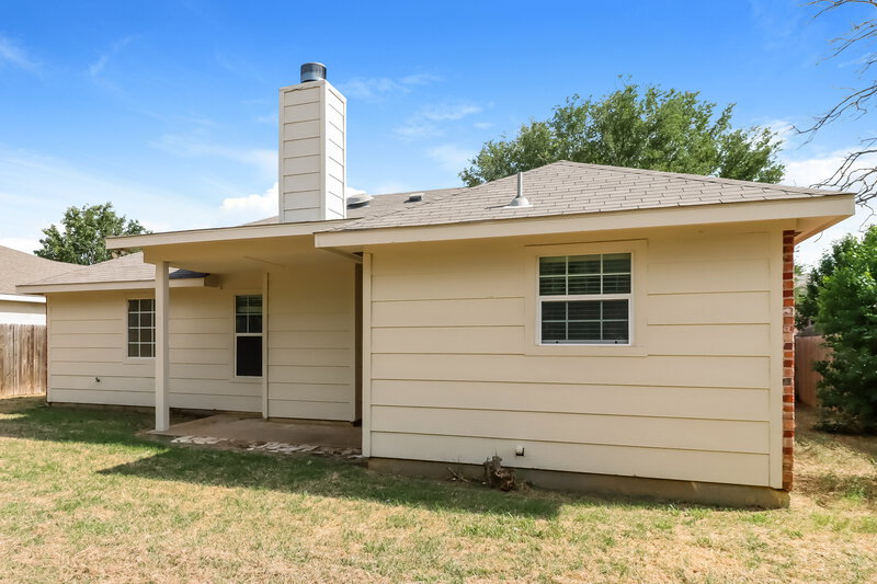1,975/Mo, 2613 Crix Ln Fort Worth, TX 76140 Rear View